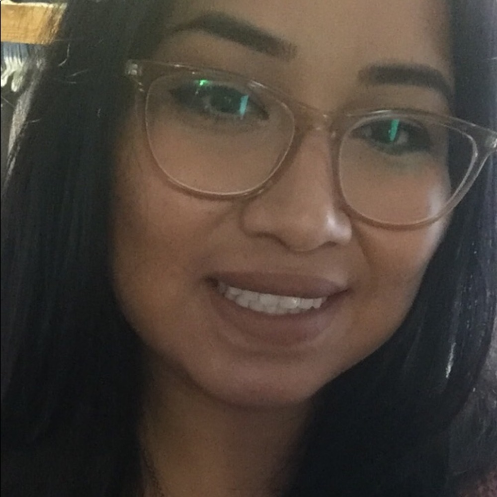 Meet your Posher, Maribel